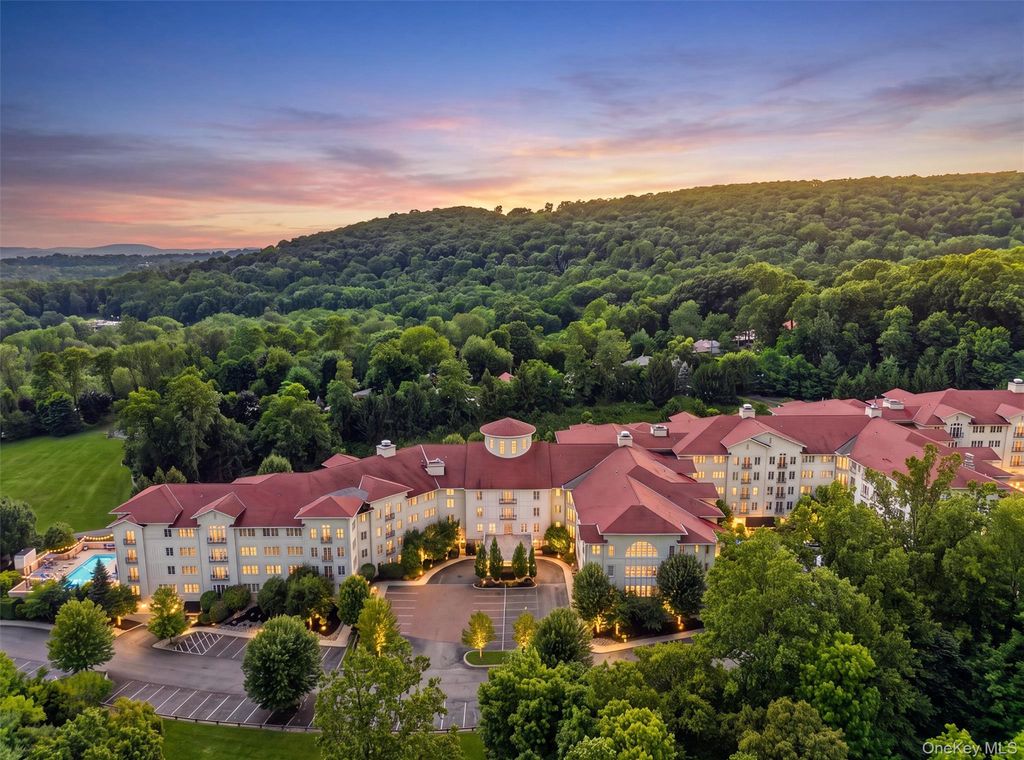 436 Trump Park, Shrub Oak, NY 10588