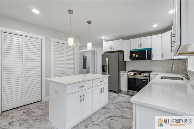 101 Saint Stephens Avenue, Keasbey, NJ 08832