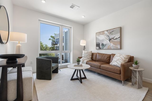 80 Constitution Ave Unit 229, Portsmouth, NH 03801