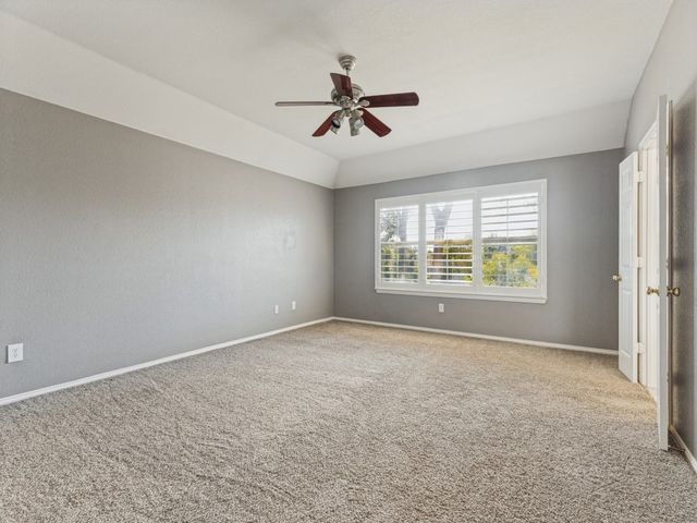 5404 Pecan Creek Circle, Fort Worth, TX 76244