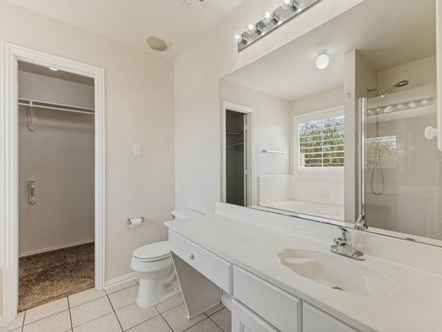 5404 Pecan Creek Circle, Fort Worth, TX 76244
