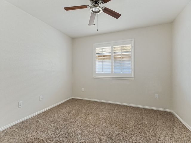5404 Pecan Creek Circle, Fort Worth, TX 76244