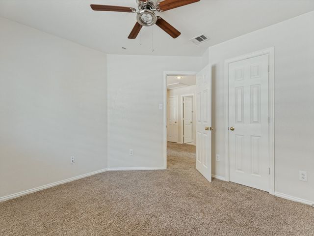 5404 Pecan Creek Circle, Fort Worth, TX 76244