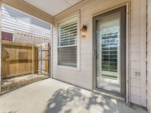 5404 Pecan Creek Circle, Fort Worth, TX 76244