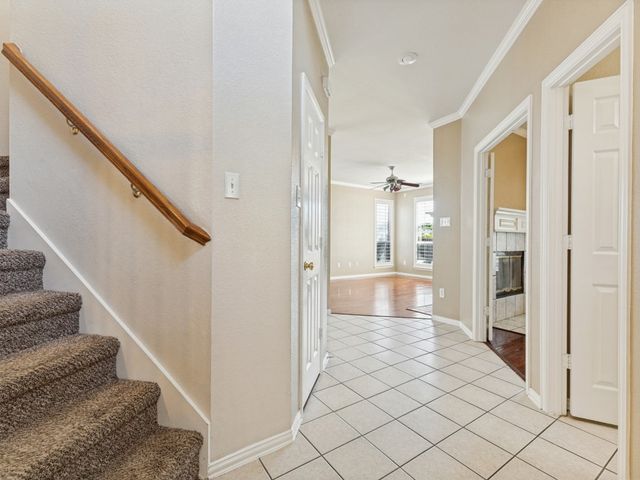 5404 Pecan Creek Circle, Fort Worth, TX 76244