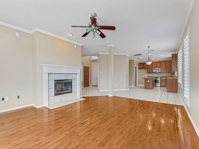 5404 Pecan Creek Circle, Fort Worth, TX 76244