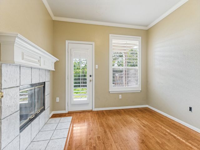5404 Pecan Creek Circle, Fort Worth, TX 76244