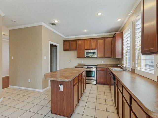 5404 Pecan Creek Circle, Fort Worth, TX 76244