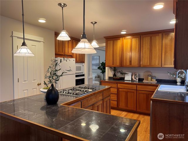 510 3rd Avenue N, Edmonds, WA 98020