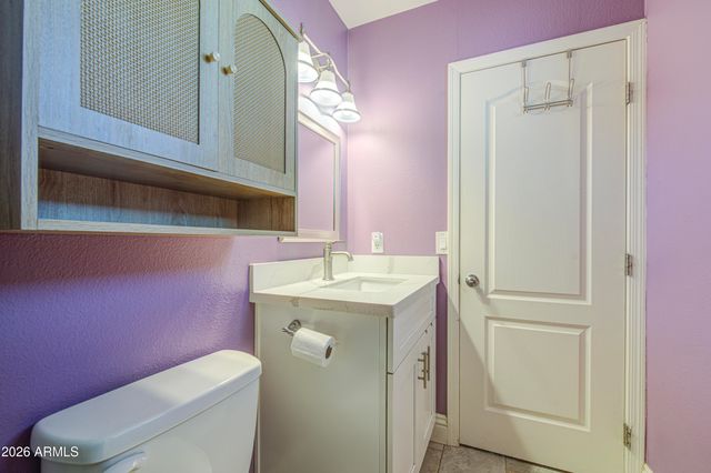 1640 N QUEENSBURY Road, Mesa, AZ 85201