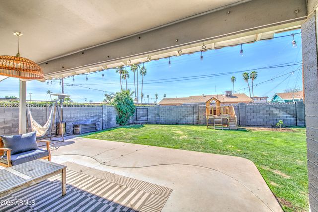 1640 N QUEENSBURY Road, Mesa, AZ 85201