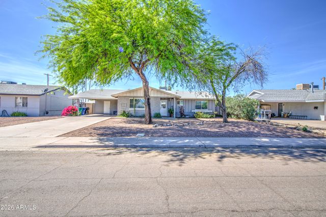 1640 N QUEENSBURY Road, Mesa, AZ 85201