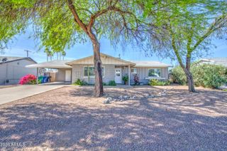 1640 N QUEENSBURY Road, Mesa, AZ 85201