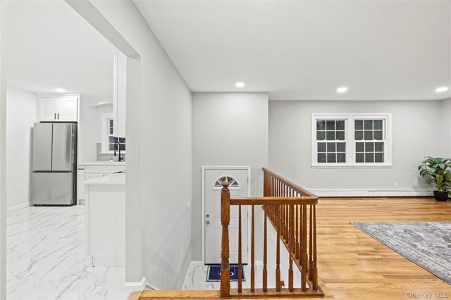 25 Lincoln Avenue, Lake Ronkonkoma, NY 11779