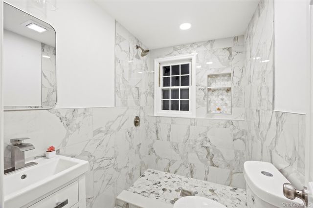 25 Lincoln Avenue, Lake Ronkonkoma, NY 11779