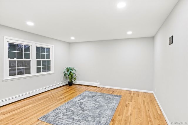 25 Lincoln Avenue, Lake Ronkonkoma, NY 11779