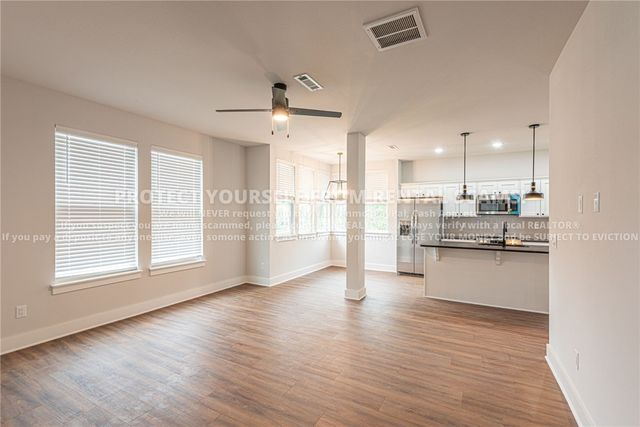 1047 S Laramie Heights, Fayetteville, AR 72704