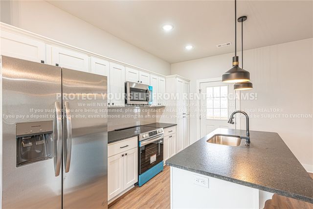 1047 S Laramie Heights, Fayetteville, AR 72704