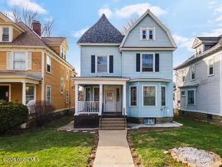 1039 Parkwood Boulevard, Schenectady, NY 12308