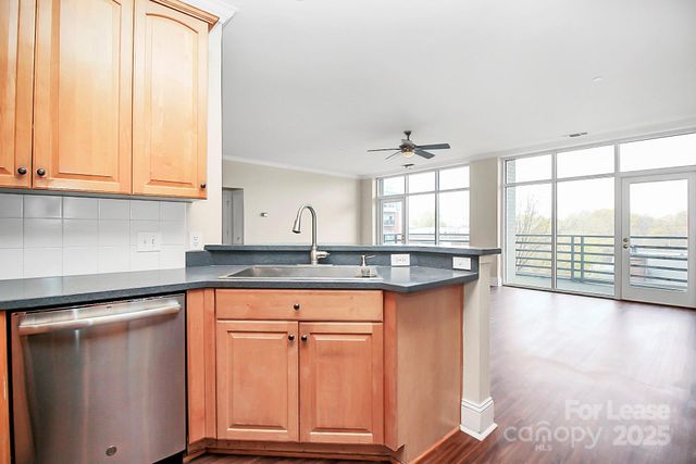 400 Church Street N 414, Charlotte, NC 28202