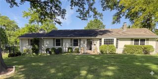 9718 Belinder Road, Leawood, KS 66206