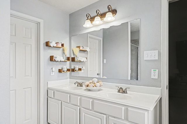 9719 Opal Rock Drive, Rosharon, TX 77583