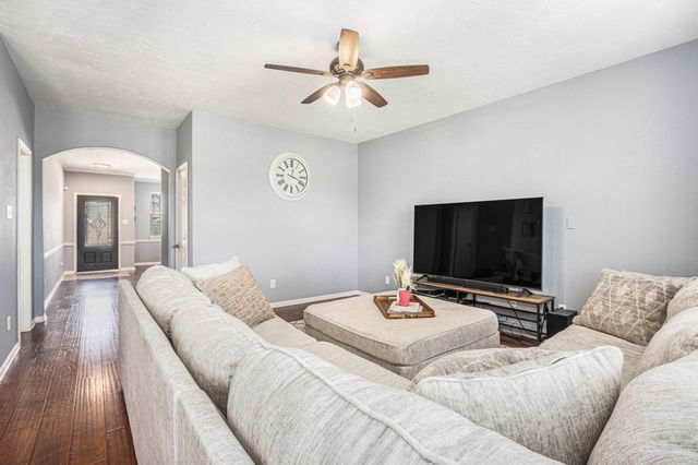 9719 Opal Rock Drive, Rosharon, TX 77583