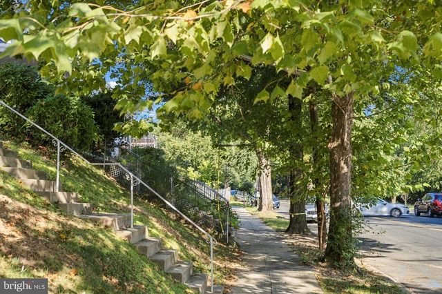 273 HAWAII AVE NE, Washington, DC 20011