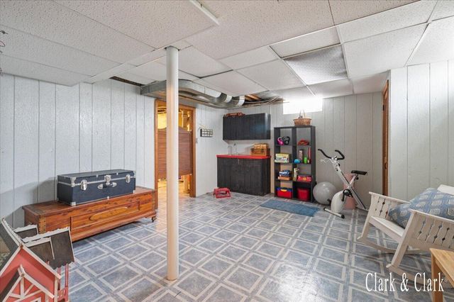 2101 Houseman Avenue, Grand Rapids, MI 49505