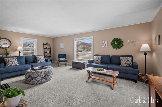 2101 Houseman Avenue, Grand Rapids, MI 49505