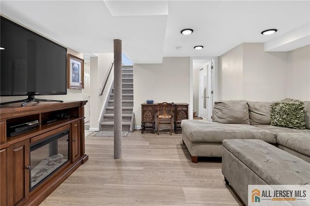 112 Tunison Road, New Brunswick, NJ 08901