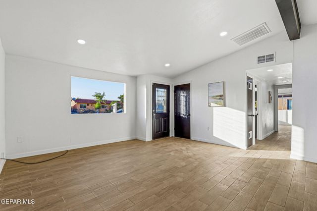 148 PAPAYA Street, El Paso, TX 79915