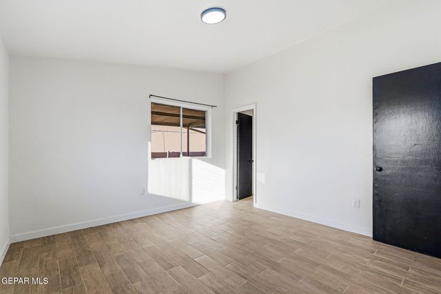 148 PAPAYA Street, El Paso, TX 79915