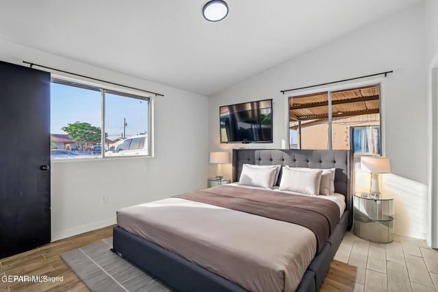 148 PAPAYA Street, El Paso, TX 79915