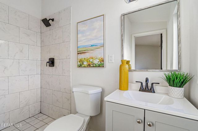 148 PAPAYA Street, El Paso, TX 79915