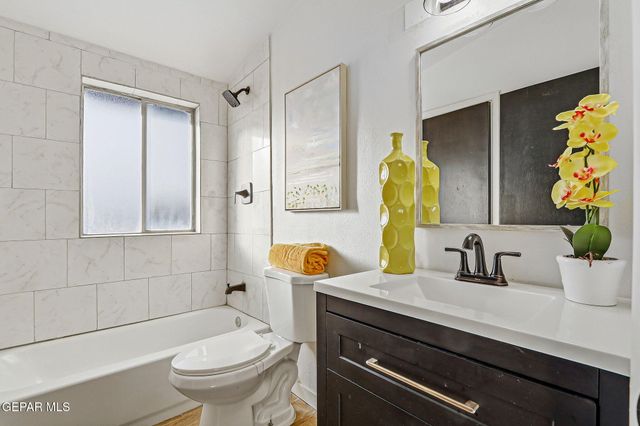 148 PAPAYA Street, El Paso, TX 79915