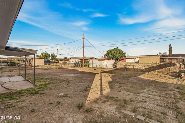 148 PAPAYA Street, El Paso, TX 79915
