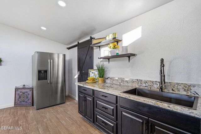 148 PAPAYA Street, El Paso, TX 79915