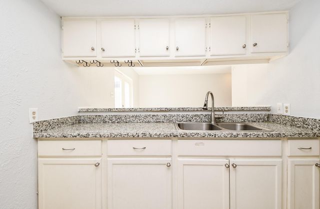4206 Belle Park Drive 4206, Houston, TX 77072
