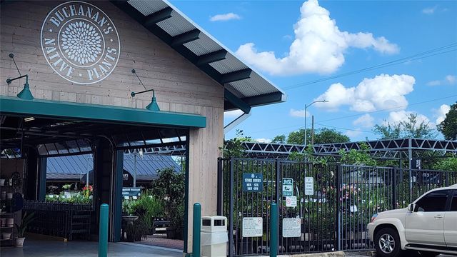 7918 N Main Street, Houston, TX 77022