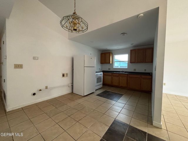 3603 Pierce Avenue 2, El Paso, TX 79930