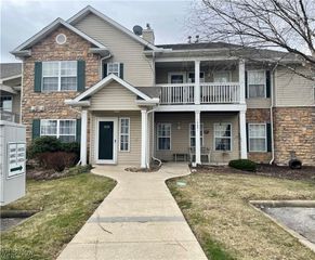 14801 Lenox Drive 201, Strongsville, OH 44136