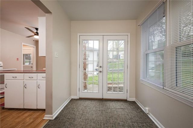 111 WALLER Avenue, Excelsior Springs, MO 64024