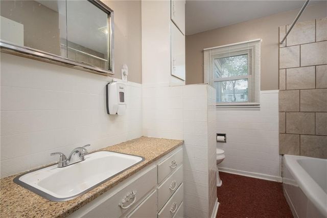 111 WALLER Avenue, Excelsior Springs, MO 64024