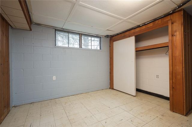 111 WALLER Avenue, Excelsior Springs, MO 64024