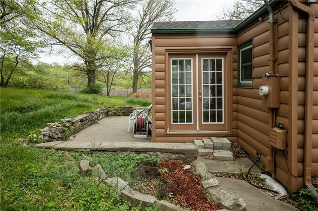 111 WALLER Avenue, Excelsior Springs, MO 64024