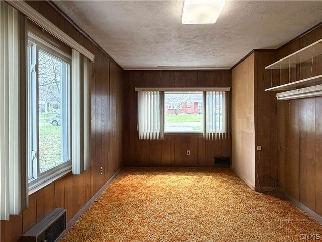 12 Windsor Terrace, New Hartford, NY 13501