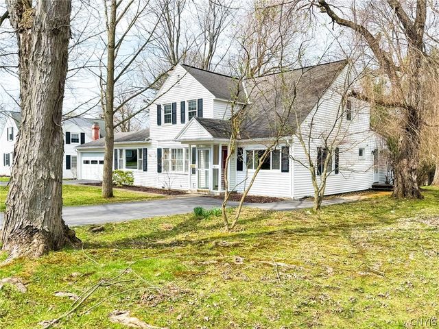 12 Windsor Terrace, New Hartford, NY 13501