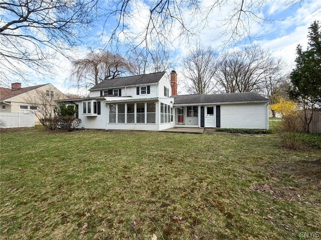 12 Windsor Terrace, New Hartford, NY 13501