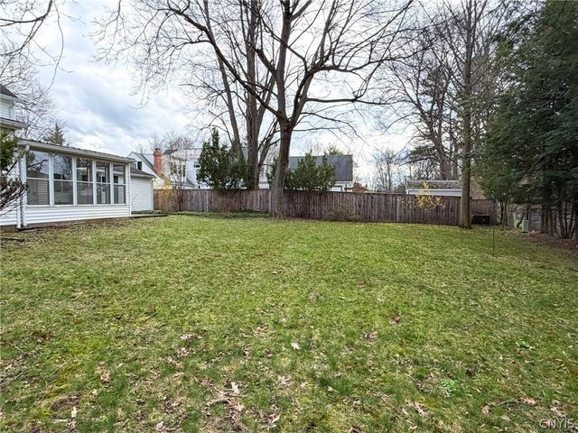 12 Windsor Terrace, New Hartford, NY 13501